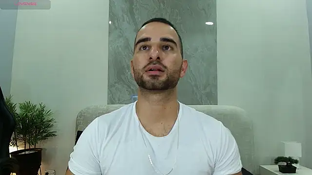 Snapshot of lorenzo_walker_1 chatting on July 2026 05:49:02 PM lorenzo walker 1 online show from July 2026 05:49:02 PM