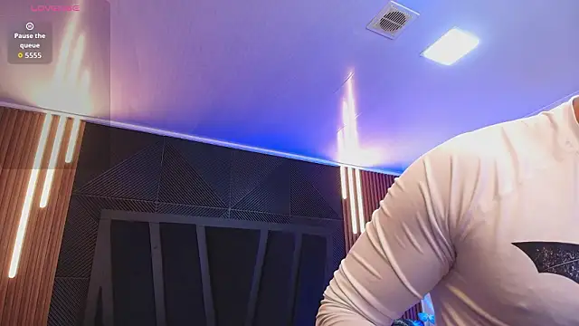 lorenzo walker 1 online show from March 2026 05:17:01 PM