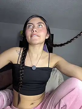 Stormi th online show from March 2026 01:00:02 AM