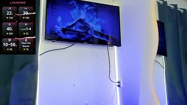 HotboyLyan online show from February 2026 07:03:01 PM