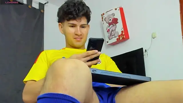 camilo model online show from April 2026 07:15:01 AM