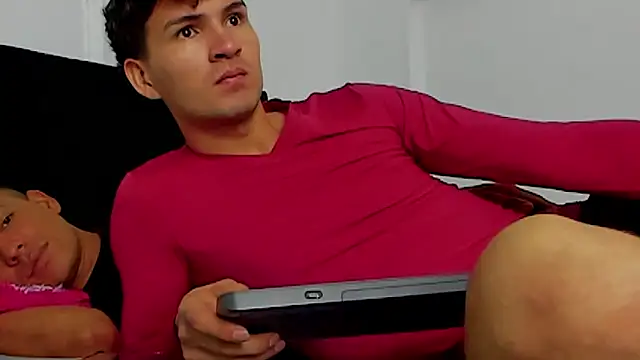 camilo model online show from May 2026 12:28:01 AM