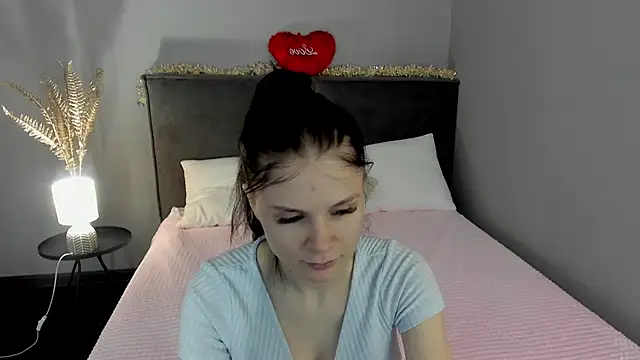 Snapshot of SkinyJoys chatting on February 2026 02:02:02 AM SkinyJoys online show from February 2026 02:02:02 AM