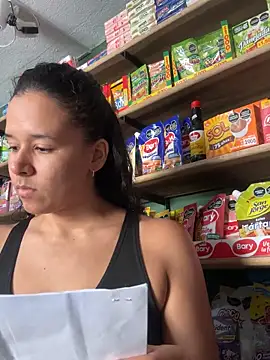 lannabellx online show from April 2026 07:58:02 PM