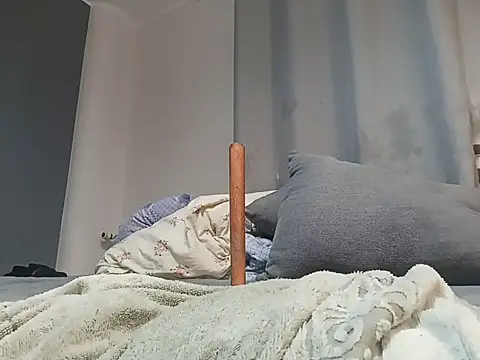 Alvarroo69 online show from May 2026 04:13:01 PM