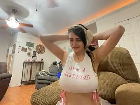 Snapshot of RoxyBrockcali chatting on March 2026 09:27:01 AM RoxyBrockcali online show from March 2026 09:27:01 AM