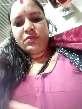 Hot hiuj online show from February 2026 10:31:01 PM