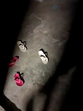 Hot hiuj online show from April 2026 04:33:02 PM