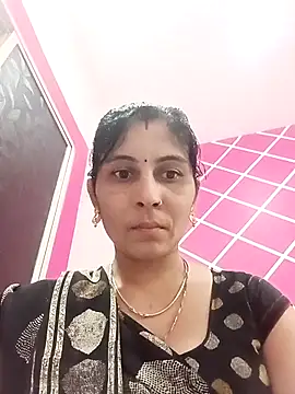 Snapshot of Hot_ree85 chatting on February 2026 07:30:01 AM Hot ree85 online show from February 2026 07:30:01 AM