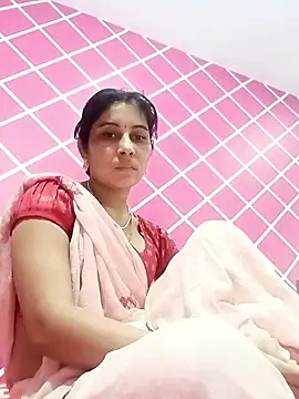 Snapshot of Hot_ree85 chatting on February 2026 06:40:02 AM Hot ree85 online show from February 2026 06:40:02 AM