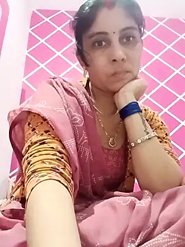 Snapshot of Hot_ree85 chatting on February 2026 06:58:02 AM Hot ree85 online show from February 2026 06:58:02 AM