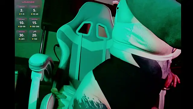 Gloomy Suemi online show from April 2026 03:29:01 PM