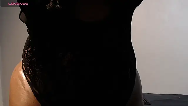 Naughty QueenXoXo online show from February 2026 11:49:02 PM