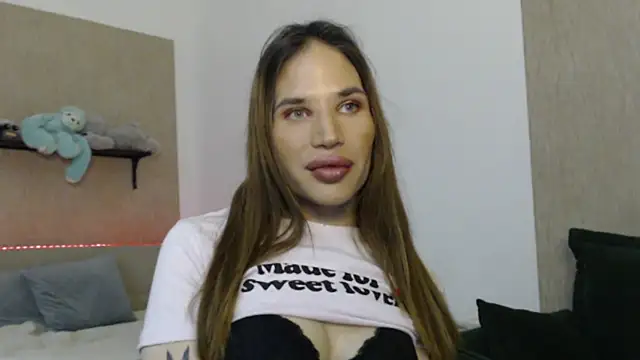 Coco Chanell  online show from January 2026 05:20:01 PM