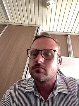 catarinenseputo online show from February 2026 02:39:01 PM