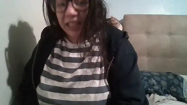 bellakay19 online show from February 2026 06:49:01 PM