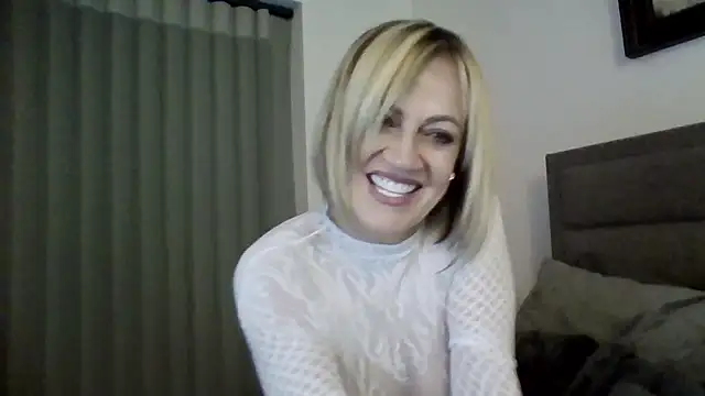 Milfshake227 online show from March 2026 01:44:02 AM