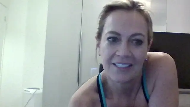 Milfshake227 online show from March 2026 11:17:01 PM
