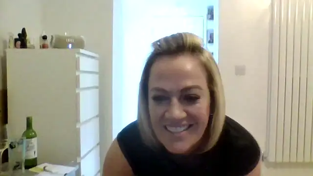 Milfshake227 online show from March 2026 10:49:02 PM