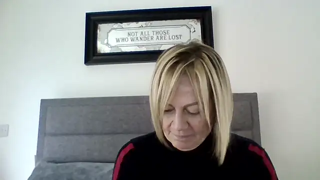 Milfshake227 online show from March 2026 04:21:01 PM