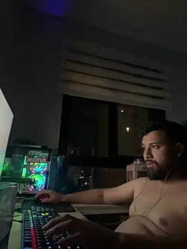 NinoEstouranel online show from January 2026 05:03:01 AM