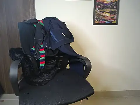 Snapshot of Loving_crush69 chatting on February 2026 05:58:01 AM Loving crush69 online show from February 2026 05:58:01 AM