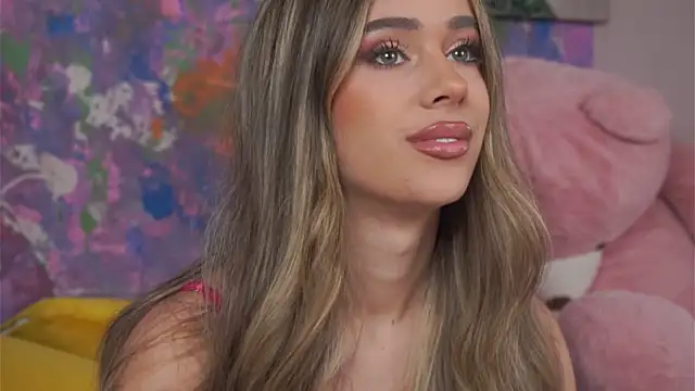 Ava Solis online show from April 2026 06:25:02 PM