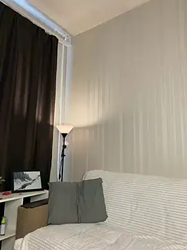 SkylineBliss online show from March 2026 09:25:02 AM