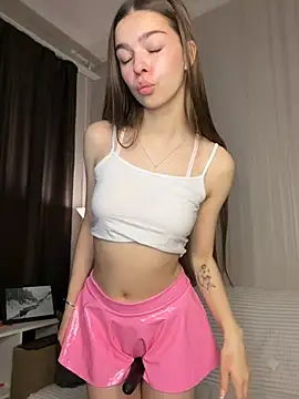 SkylineBliss online show from March 2026 02:40:01 AM