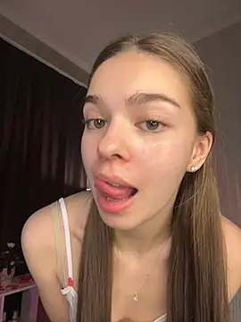 SkylineBliss online show from February 2026 09:14:02 PM