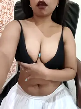 Hot Twinkle online show from April 2026 07:26:02 AM