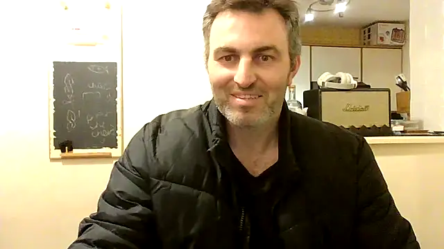 Hakfin666 online show from April 2026 07:45:01 PM