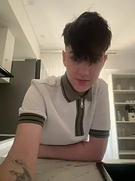 ravenryx online show from April 2026 11:33:01 AM