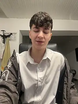 ravenryx online show from February 2026 03:45:01 PM