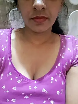 MILFybar online show from April 2026 04:35:01 PM