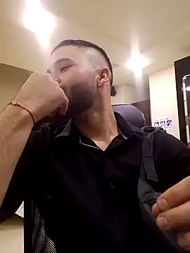 AndyKnoxx online show from March 2026 07:48:02 PM