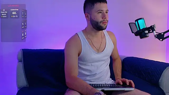 AndyKnoxx online show from April 2026 07:43:02 PM