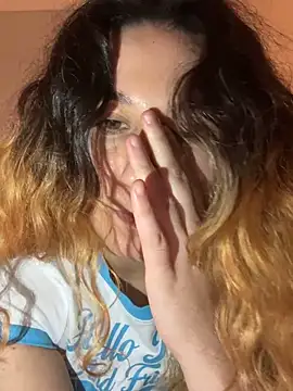 joanaguerreiru online show from February 2026 11:24:01 PM