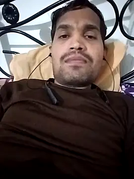 HotteboyShubh online show from February 2026 07:13:01 PM