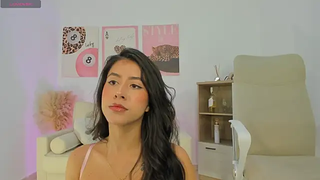 Sussan Monroe online show from April 2026 09:22:02 AM