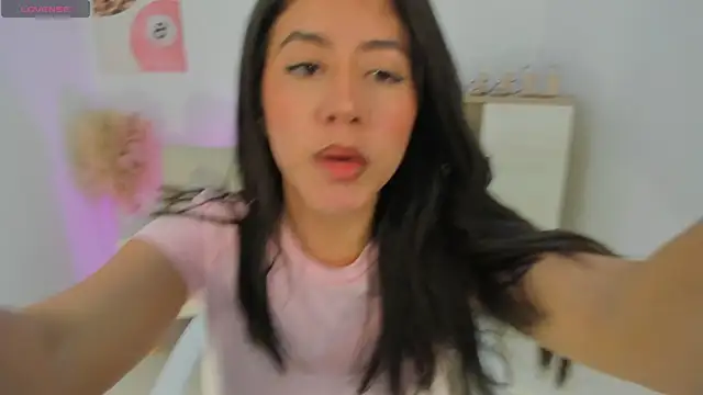 Sussan Monroe online show from April 2026 07:16:02 PM