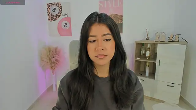 Sussan Monroe online show from April 2026 10:32:02 AM