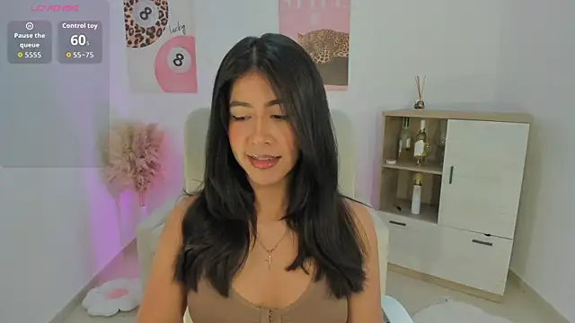 Sussan Monroe online show from April 2026 10:44:01 AM