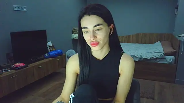 Vlada Elfie online show from April 2026 05:28:02 PM