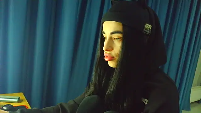 Vlada Elfie online show from March 2026 06:34:01 PM