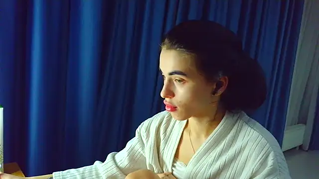 Vlada Elfie online show from March 2026 07:35:01 PM