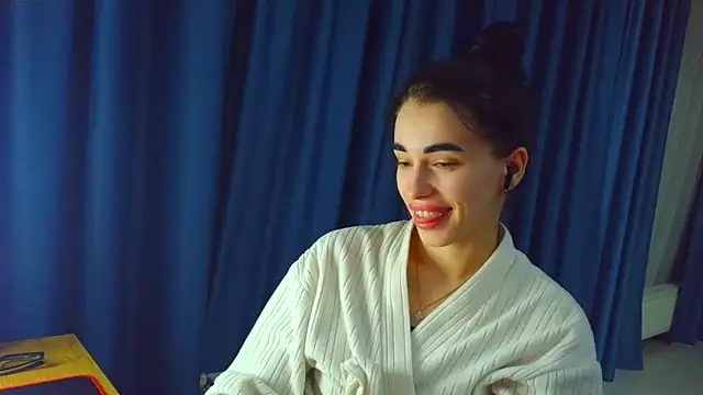 Vlada Elfie online show from March 2026 07:30:02 PM