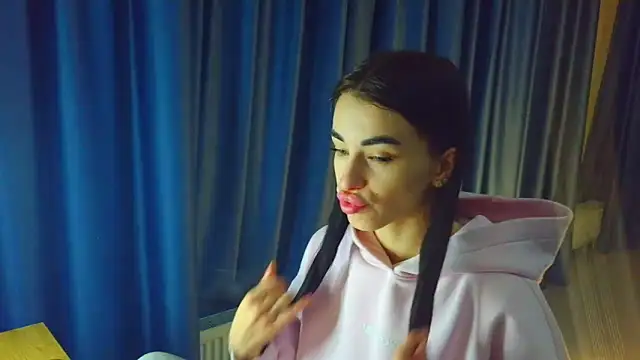 Vlada Elfie online show from February 2026 08:37:01 PM