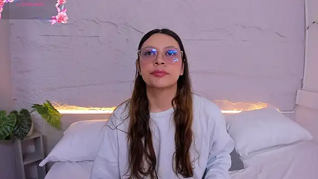 lanna 18  online show from April 2026 11:47:01 AM