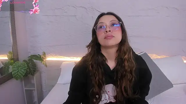 lanna 18  online show from April 2026 11:45:01 AM